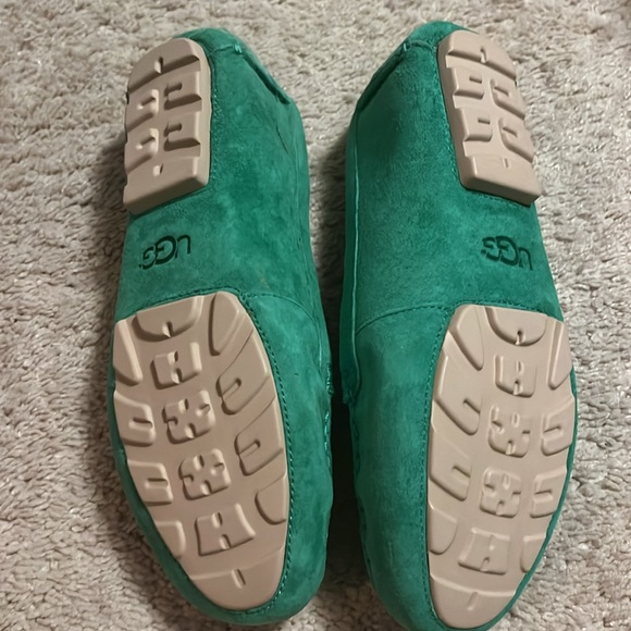 UGG Driving Loafers never worn - Picture 7 of 7